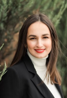 Ирина                                     Куртова                                     Анатолиевна 
